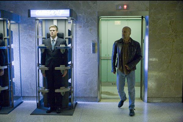 Watch Surrogates (2009) Full Movie Online Free